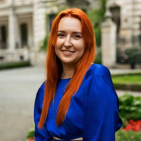 files/yana-oleksiuk-463.avif
